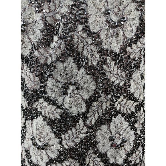 1940s/50s beaded lace cocktail dress with sweetheart neckline and side slit - Picture 7 of 9